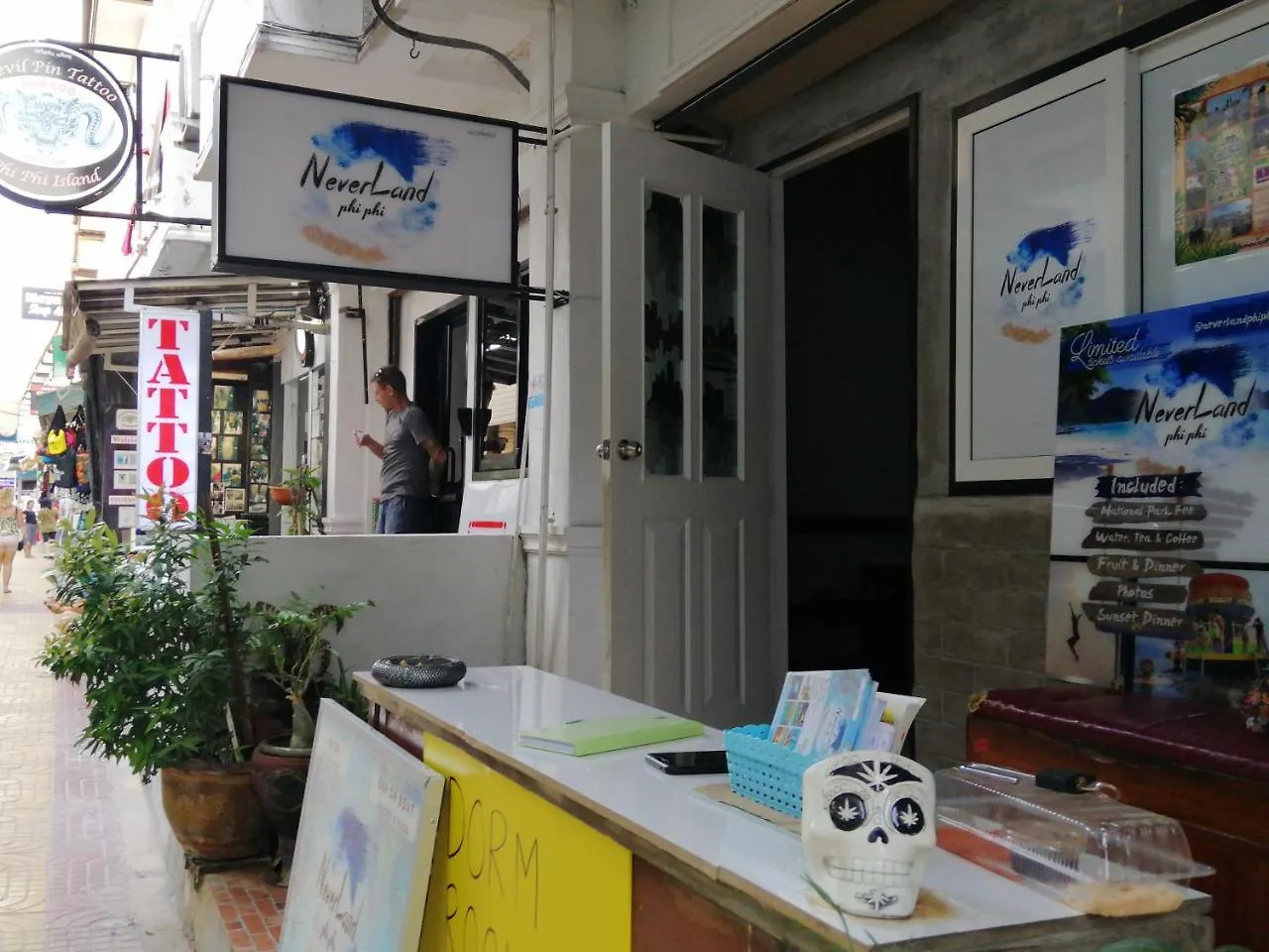 Hostel Neverland Dorm Phi Phi Don Thailand