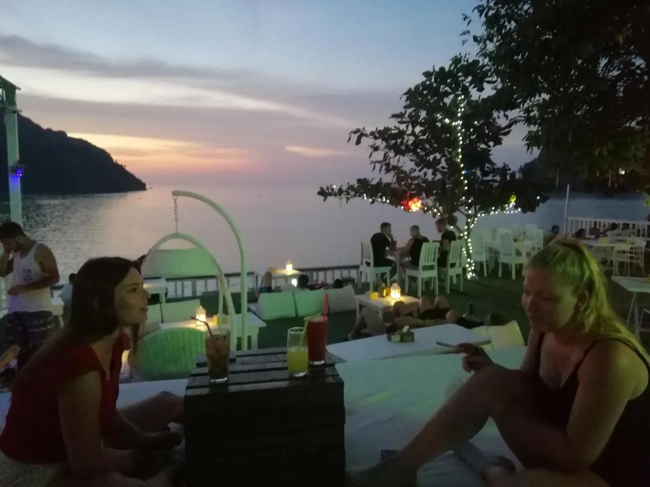 Hostel Neverland Dorm Phi Phi Don